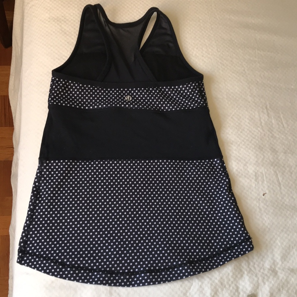 Lululemon size 6 top